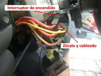 Zócalo y cableado del interruptor de encendido